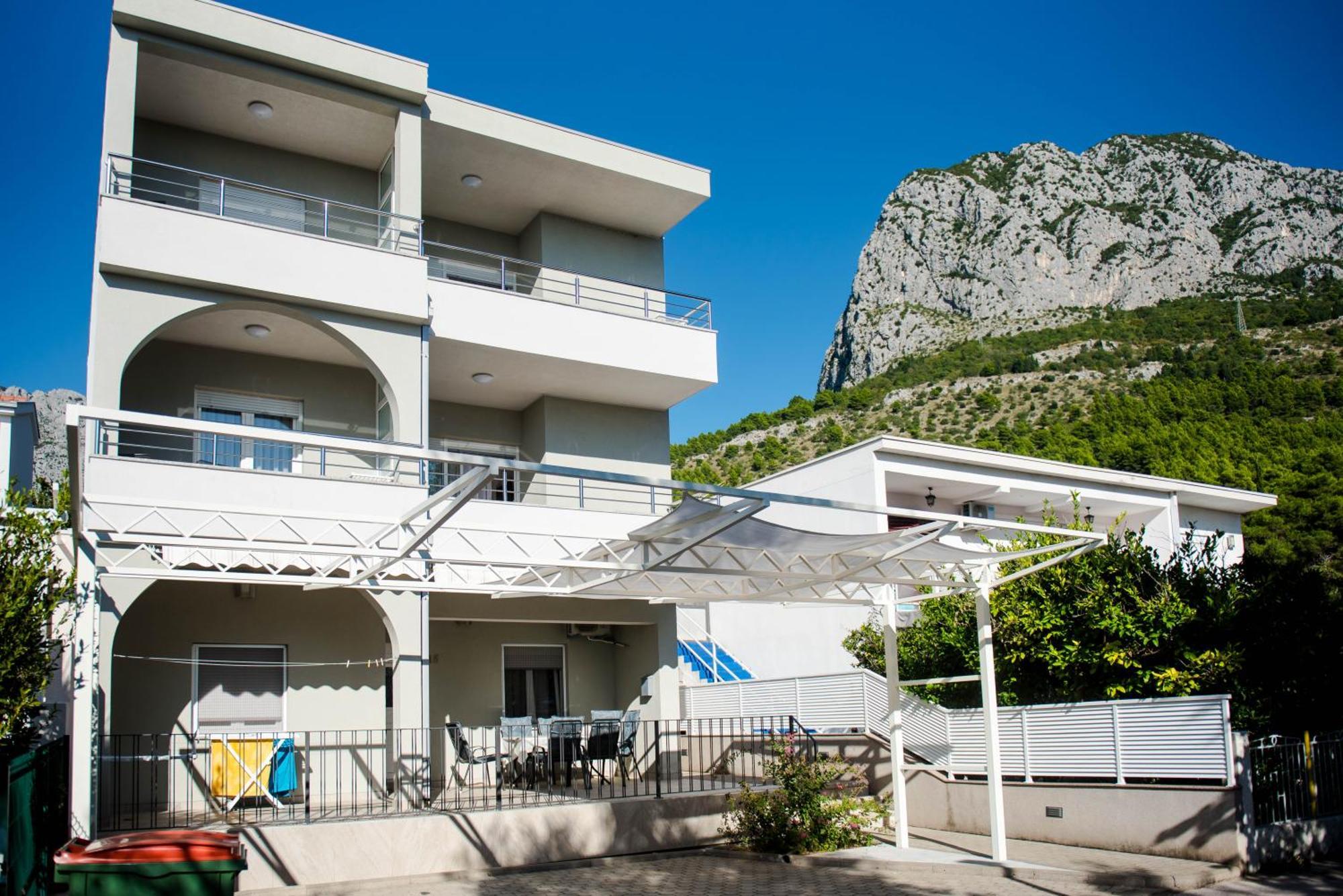 Apartments Martinovic Zaostrog Eksteriør bilde